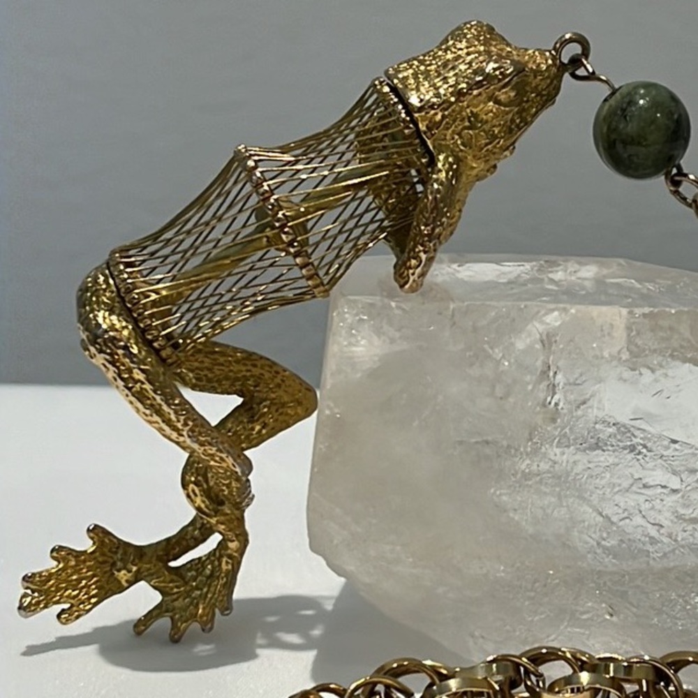 Hobé Rare Vintage Wire Cage Belly Large Whimsical Frog Gold Tone Necklace